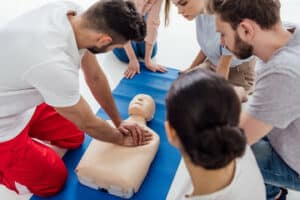 corso di primo soccorso aziendale in cosa consiste